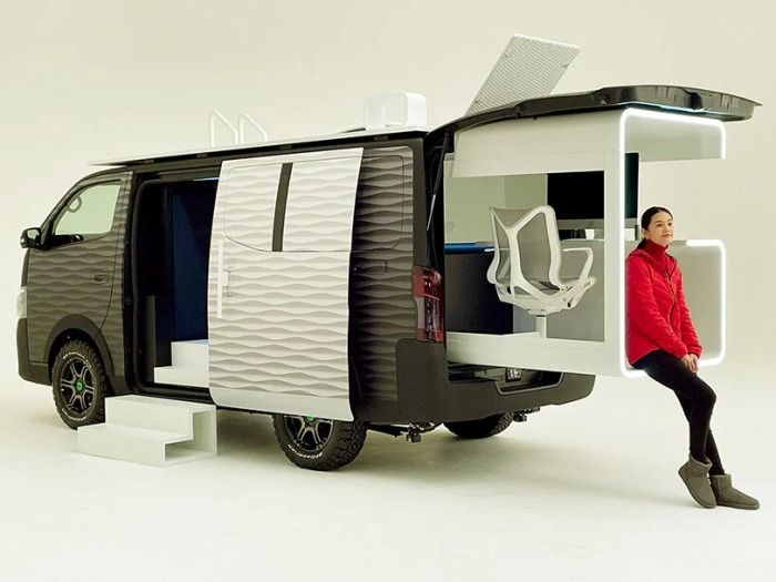 The Nissan Office Pod: office on wheels