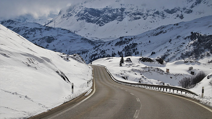 Conducir a ritmo de 100 con caravana: Suiza se acabó