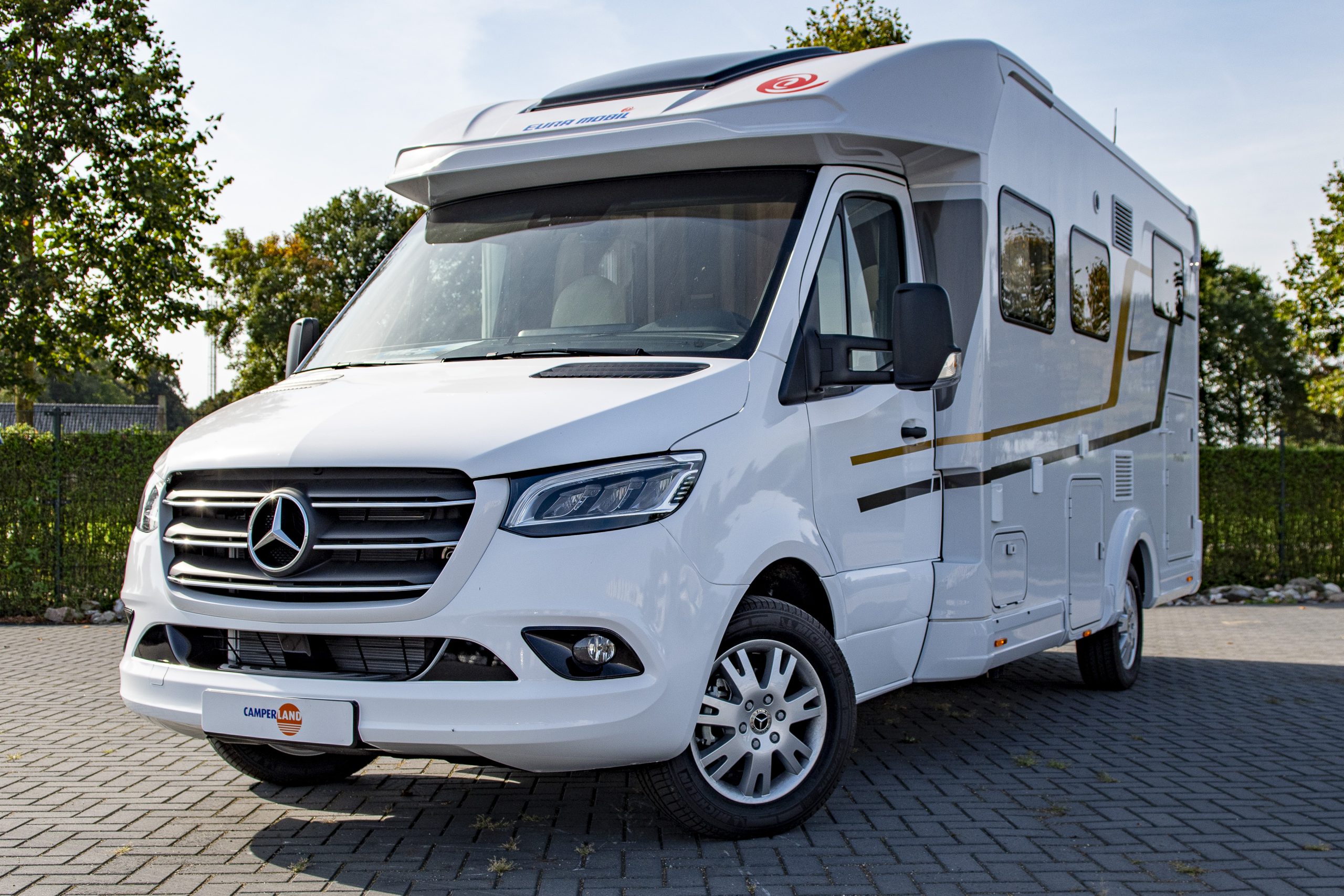 Eura Mobil Profila T 696 EB: een exclusieve Camperland versie