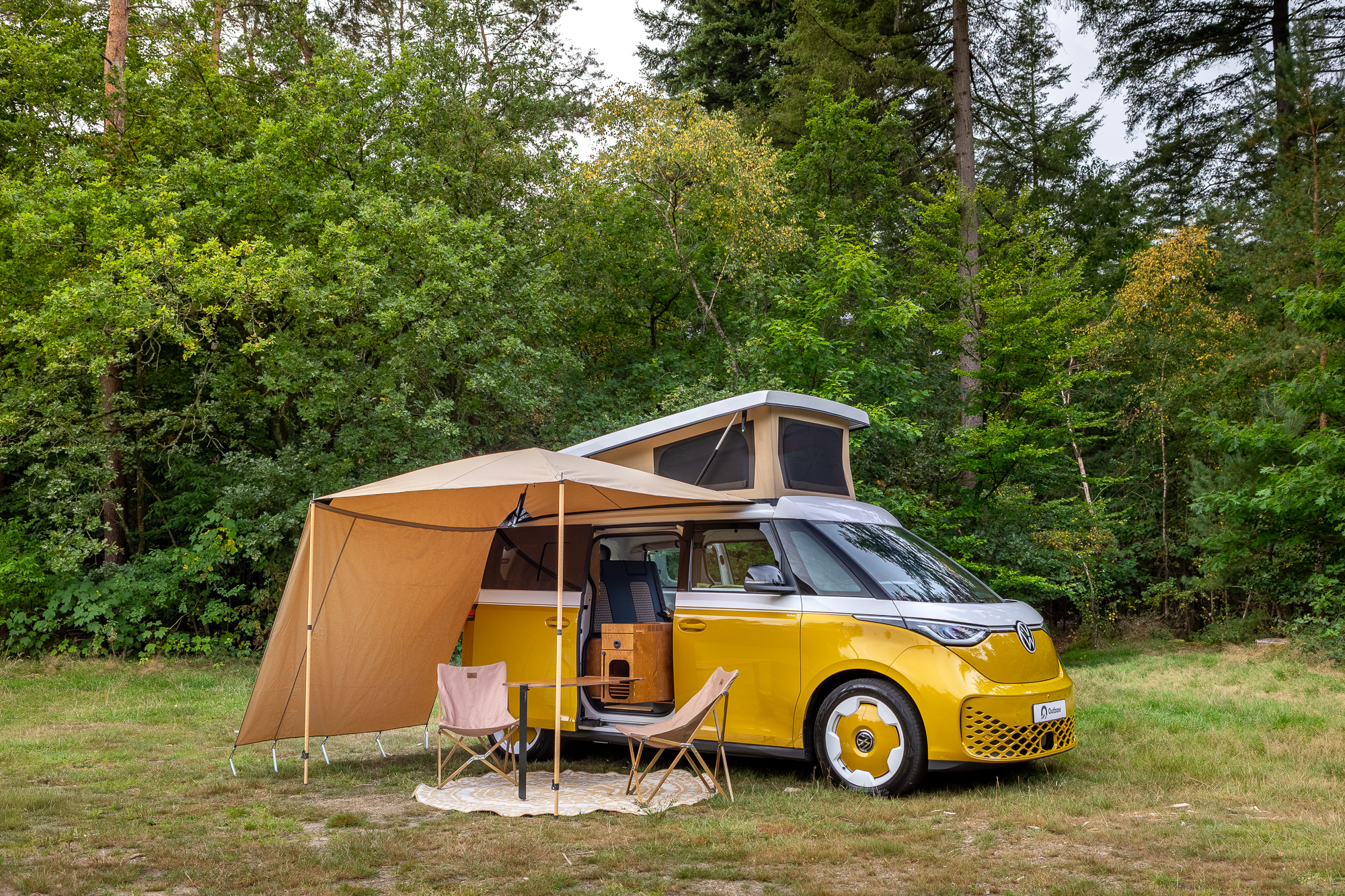 Opvallende gratis huur actie Outbase campervans