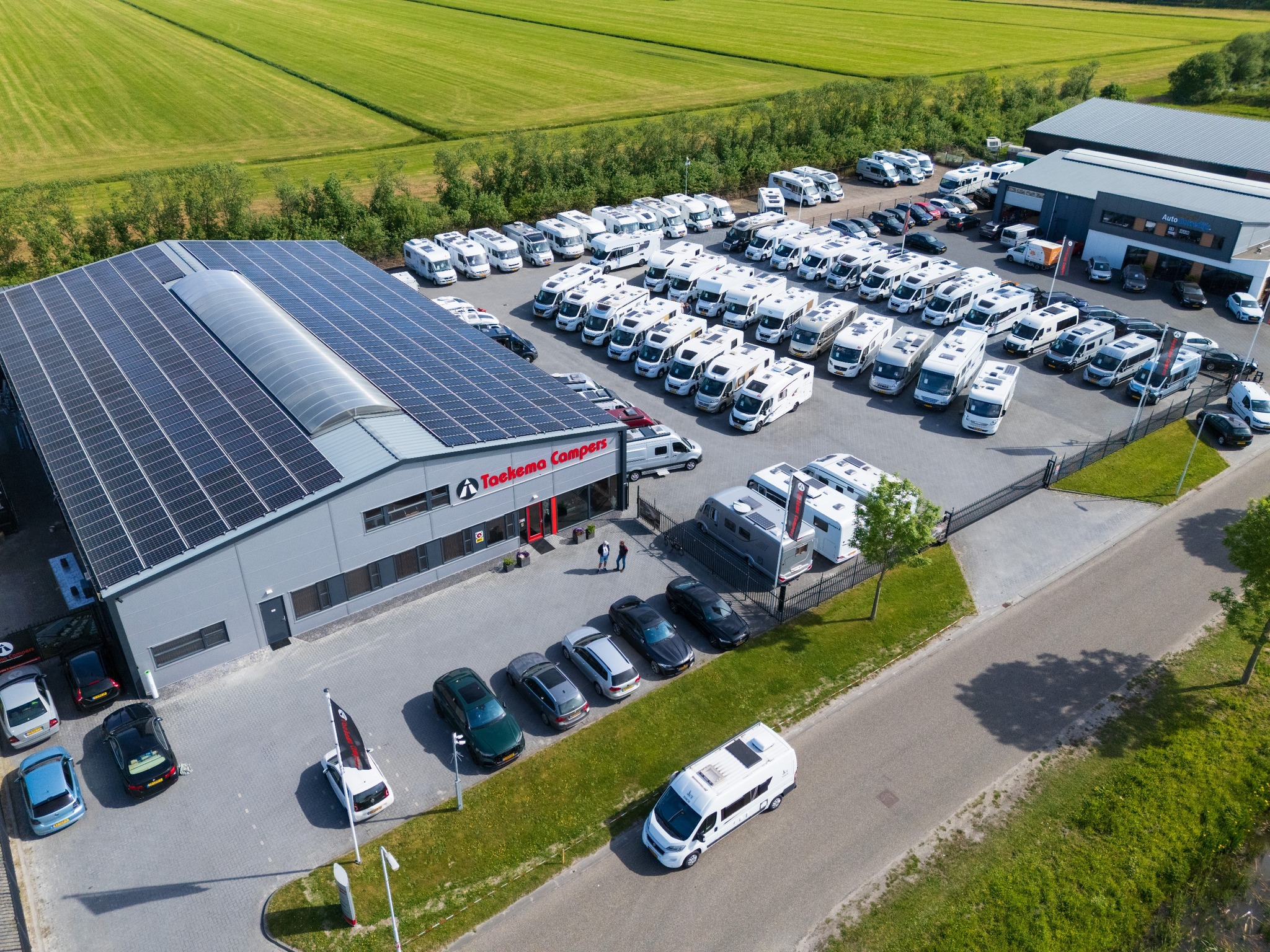 Een Nieuw Avontuur Begint in Gorredijk: De Grote Paasshow van Taekema Campers